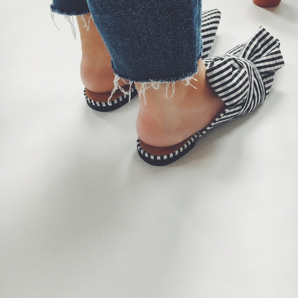 Last 1✨Chelsea Gingham Black & White Pointy Mules - Picture 6 of 8